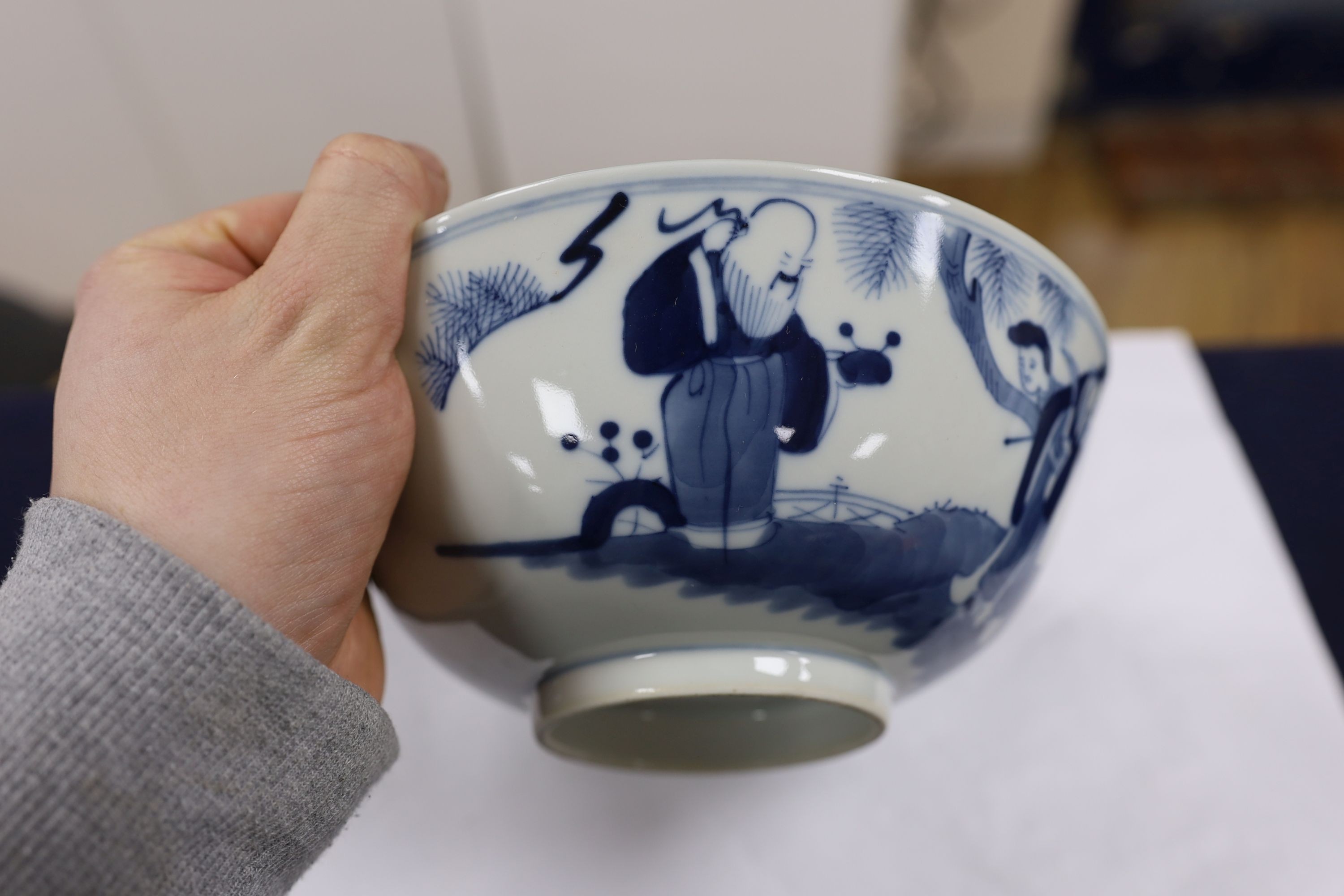 A collection of seven Chinese blue and white bowls 18cm